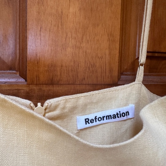 Reformation yellow midi linen dress size 4 🎉 - Picture 3 of 5